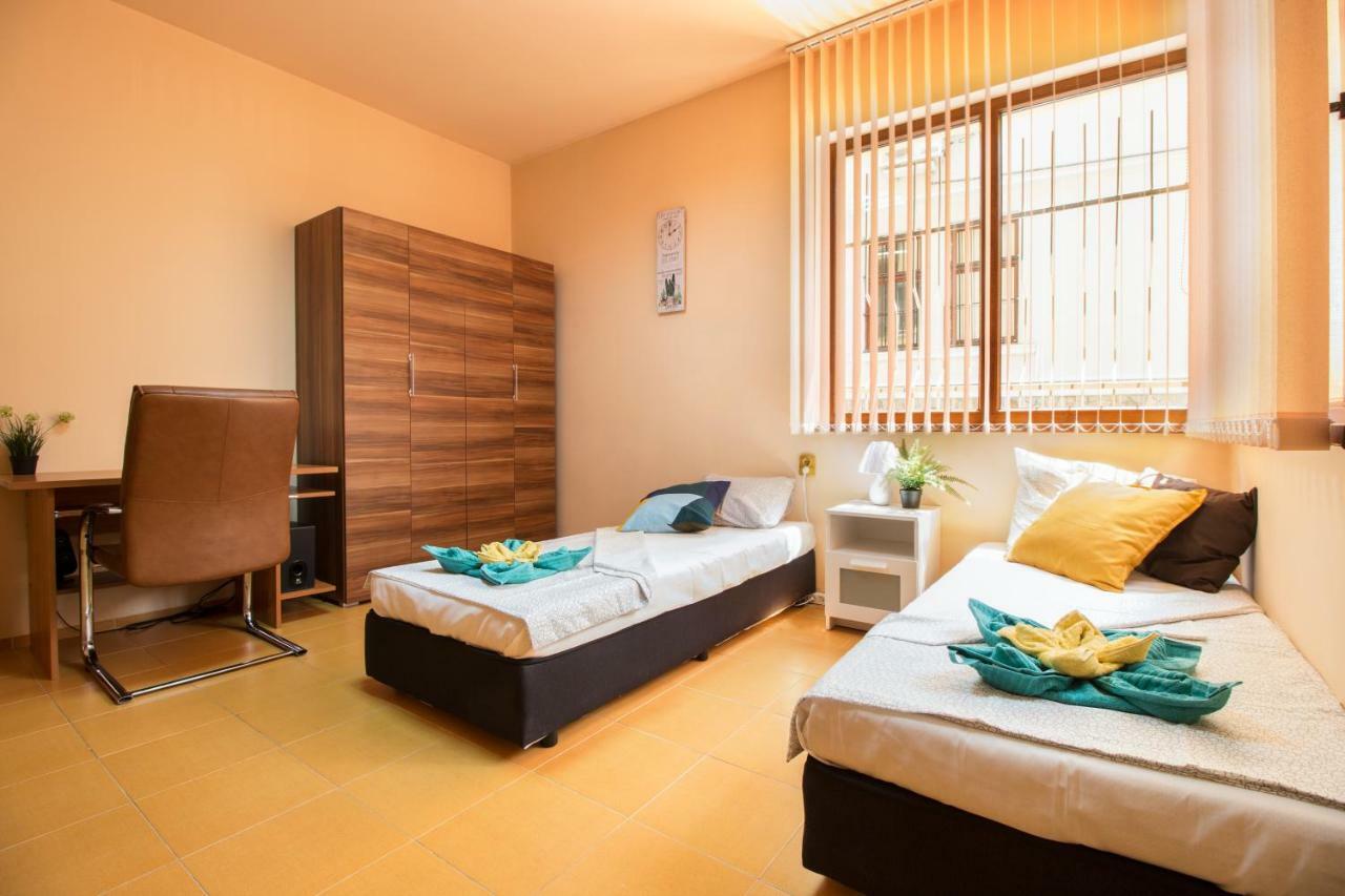 The Rocky House - Central & Private 2Bdr By Flat Mаnager Plovdiv Luaran gambar
